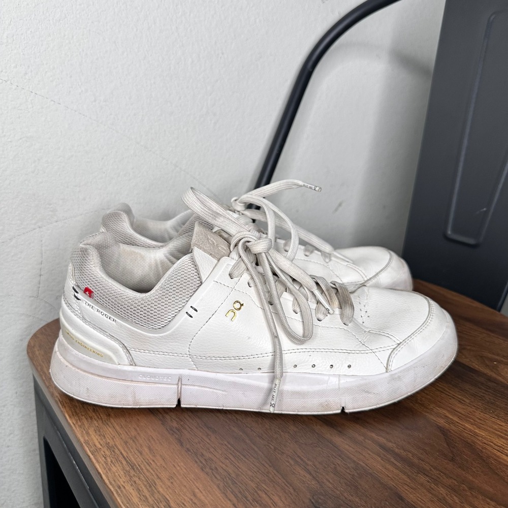 On Running The Roger Centre Court White Vegan Leather Sneakers Womens 9.5
